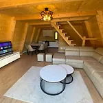 Monark * ثيث
