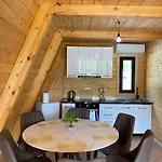 Monark Theth
