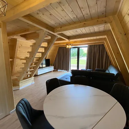 Monark Villa Shkodër